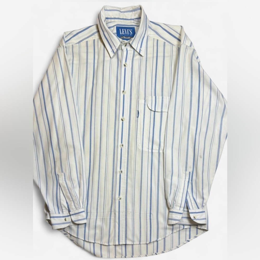 Vintage Levi’s Men’s L Blue & White Striped Button-down. Long Sleeve Shirt